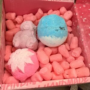 Old lush bath bombs
